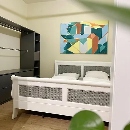 Igo Apartment: Rhine Riverfront Pet-friendly With Washer/dryer *