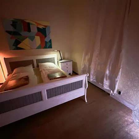 Igo Apartment: Rhine Riverfront Pet-friendly With Washer/dryer * Duisburg